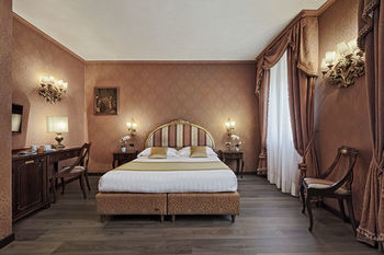 Hotel American Dinesen