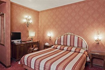 Hotel American Dinesen