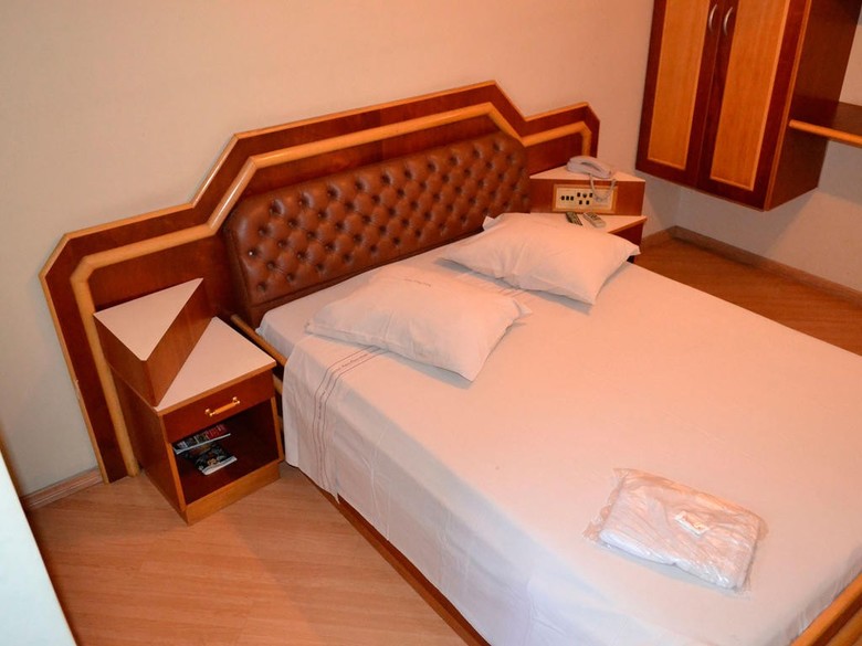 Aero Plaza Hotel