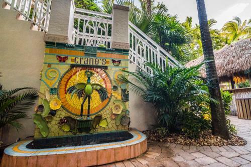 Crane's Beachhouse Hotel & Tiki Bar