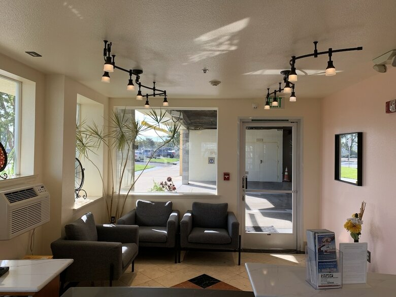 Motel Airport Inn