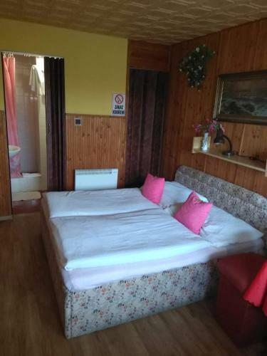 Hostal Pension Nika