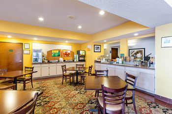 Hotel Quality Inn & Suites West Chase