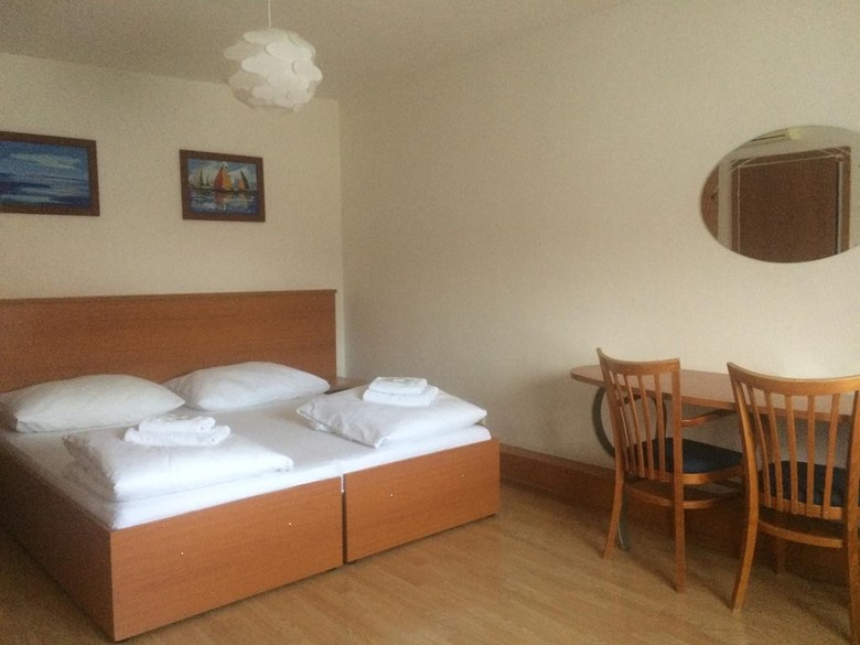 Gallery Hotel Sis