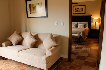 Hotel Cubit� Boutique Resort & Spa