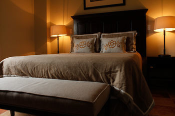 Hotel Cubit� Boutique Resort & Spa