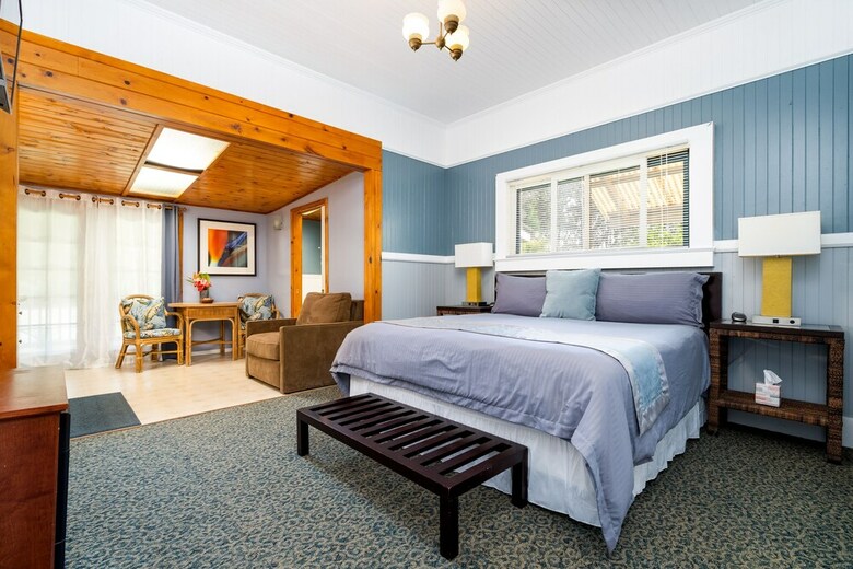 Aloha Junction Bed & Breakfast