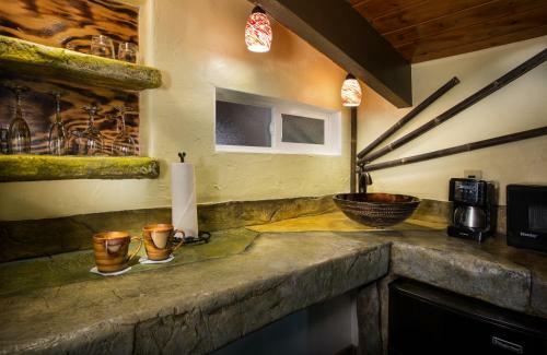 Lodge Chalet Kilauea Collection