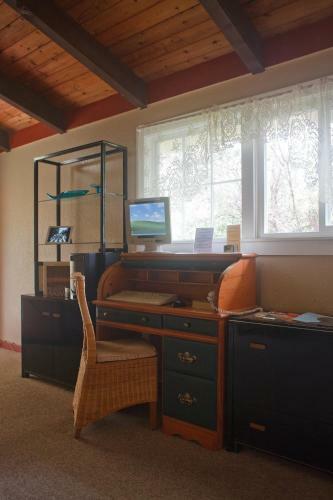 Lodge Chalet Kilauea Collection