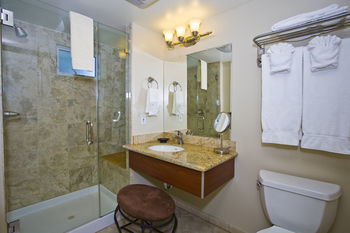 Hotel Red Cottage Inn