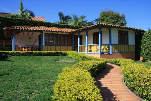 Hostal Villa Flor Blanca