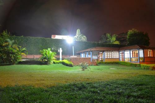 Hostal Villa Flor Blanca