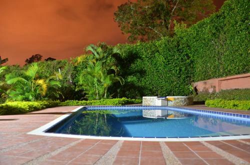 Hostal Villa Flor Blanca
