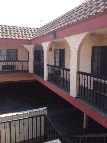 Motel La Mirage Inn