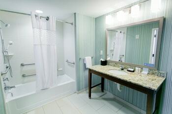 Hotel Holiday Inn Express Orange Beach - On The Beach