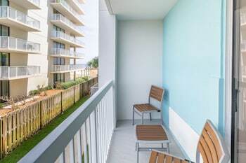Hotel Holiday Inn Express Orange Beach - On The Beach
