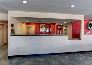 Hotel Econo Lodge Inn And Suites - Jackson