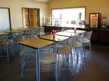 Eastland Suites Hotel & Conference Center