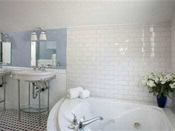 Bed & Breakfast Craftsman Inn