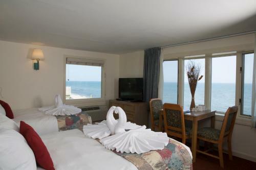 Motel The Corsair & Cross Rip Oceanfront
