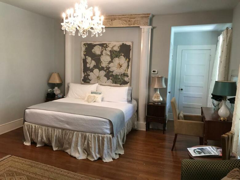 Bed & Breakfast Clevedale Historic Inn And Gardens