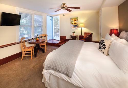 Bed & Breakfast Calderwood Inn