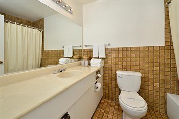 Hotel Americas Best Value Inn & Suites - Lancaster