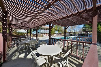 Hotel Americas Best Value Inn & Suites - Lancaster