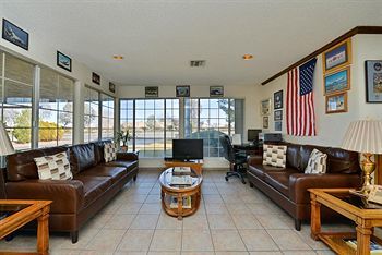 Hotel Americas Best Value Inn & Suites - Lancaster
