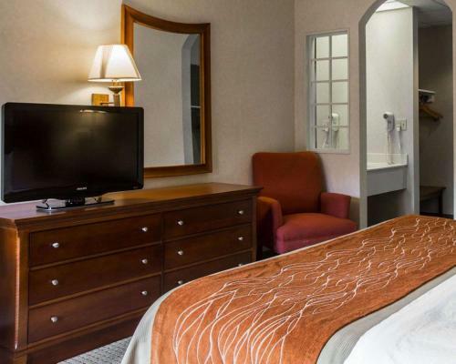 Hotel Comfort Inn On The River - Cherokee