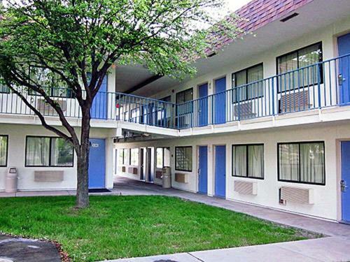 Motel 6 Del Rio