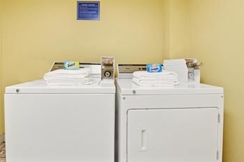 Hotel Days Inn And Suites Desoto