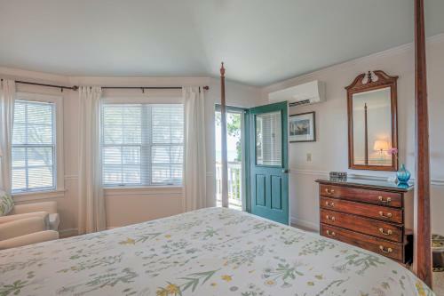 Bed & Breakfast Wades Point Inn On The Bay