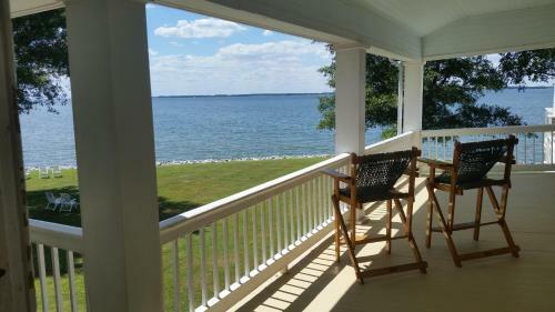 Bed & Breakfast Wades Point Inn On The Bay