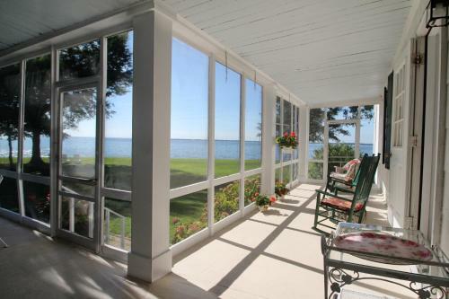Bed & Breakfast Wades Point Inn On The Bay