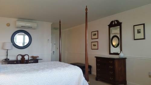 Bed & Breakfast Wades Point Inn On The Bay