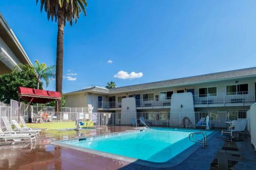 Motel 6 Redlands
