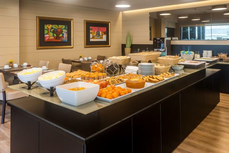 Hotel Dom Henrique - Downtown