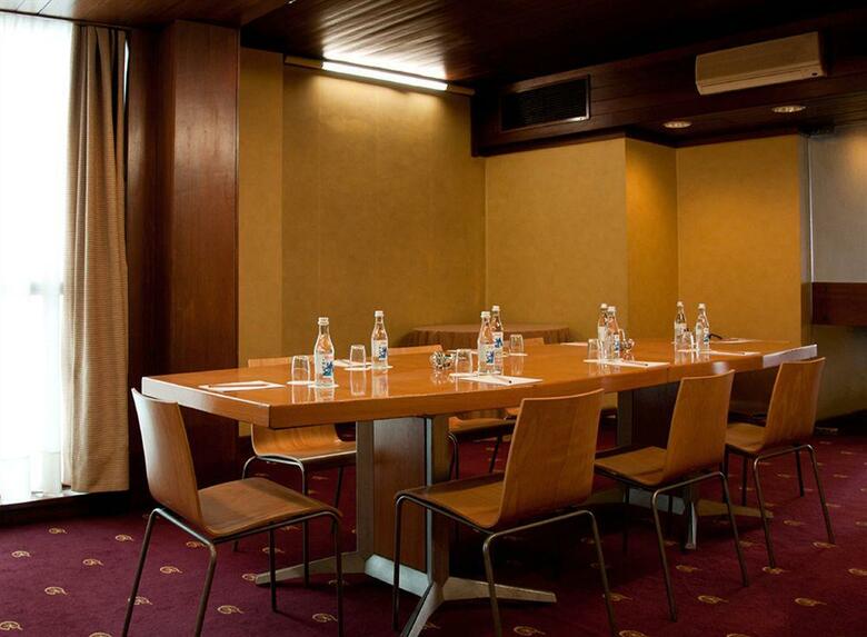 Hotel Dom Henrique - Downtown