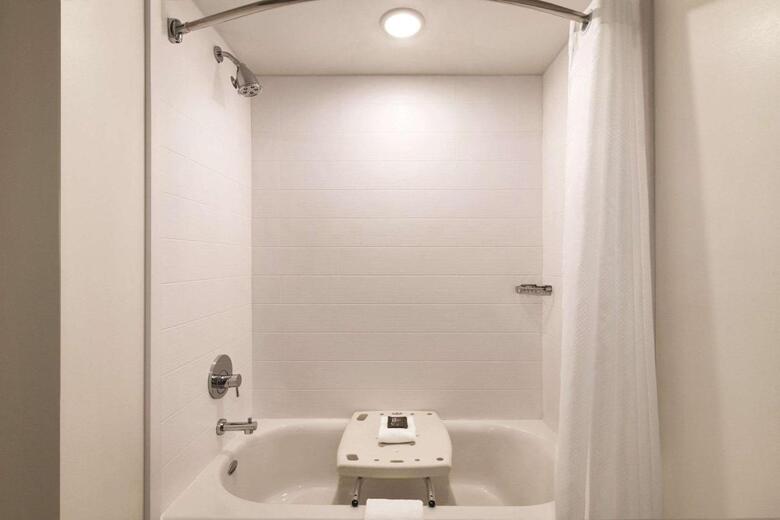 Hotel Baymont Inn And Suites Kodak