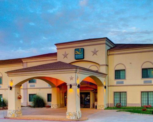 Hotel Quality Inn & Suites - Glen Rose