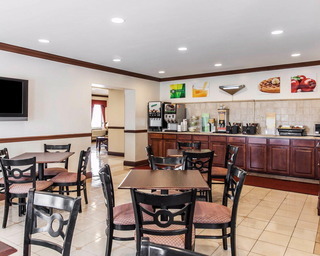 Hotel Quality Inn & Suites