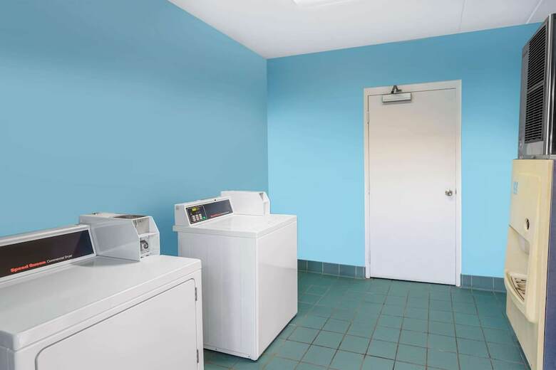 Motel Baymont Inn And Suites Gallatin