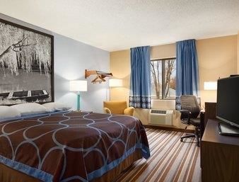 Hotel Super 8 Pittsburg Ks