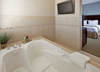 Hotel Holiday Inn Express & Suites Pittsburg