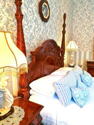 Hostal Corriemar House