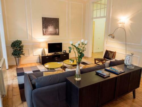 Traveling To Lisbon Chiado Apartments