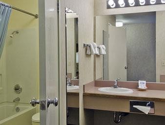 Hotel Howard Johnson Rocklin Inn & Suites
