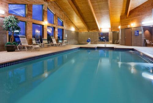 Hotel Americinn By Wyndham Clear Lake