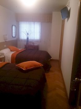 Hostal Pensi�n Santa Clara
